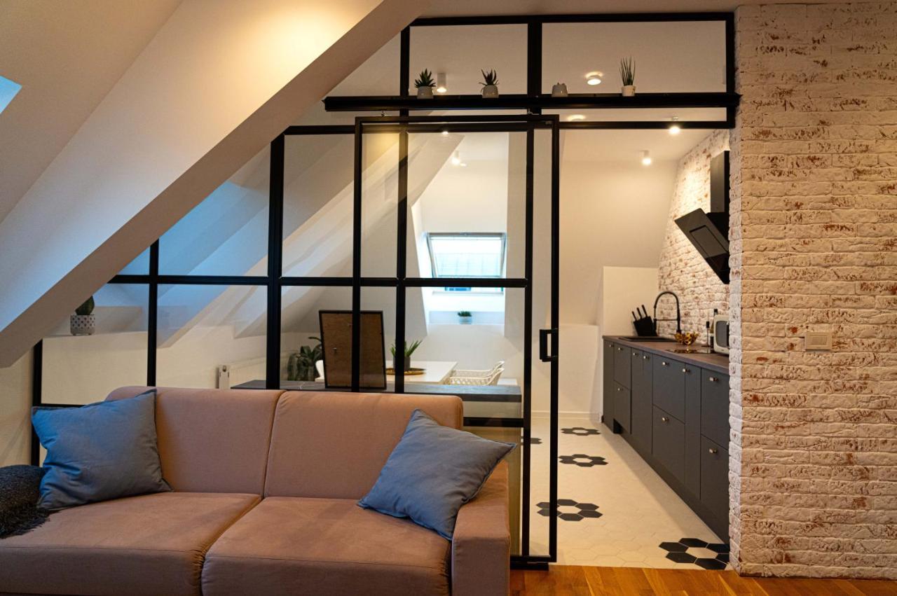 Urban Oasis Apartments With Parking Bukarest Exterior foto
