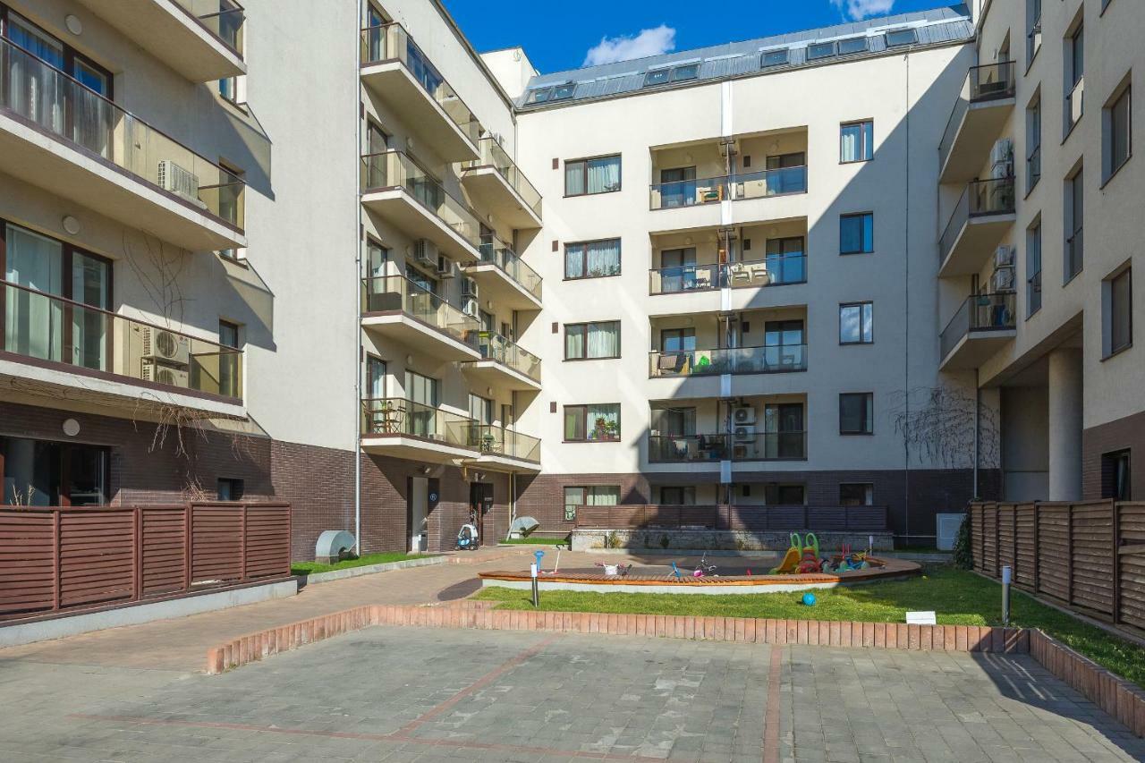 Urban Oasis Apartments With Parking Bukarest Exterior foto